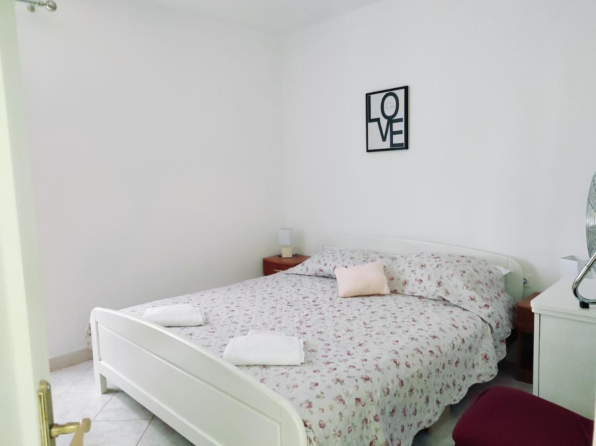 Apartman Daniel With Free Parking Mundanije Екстериор снимка