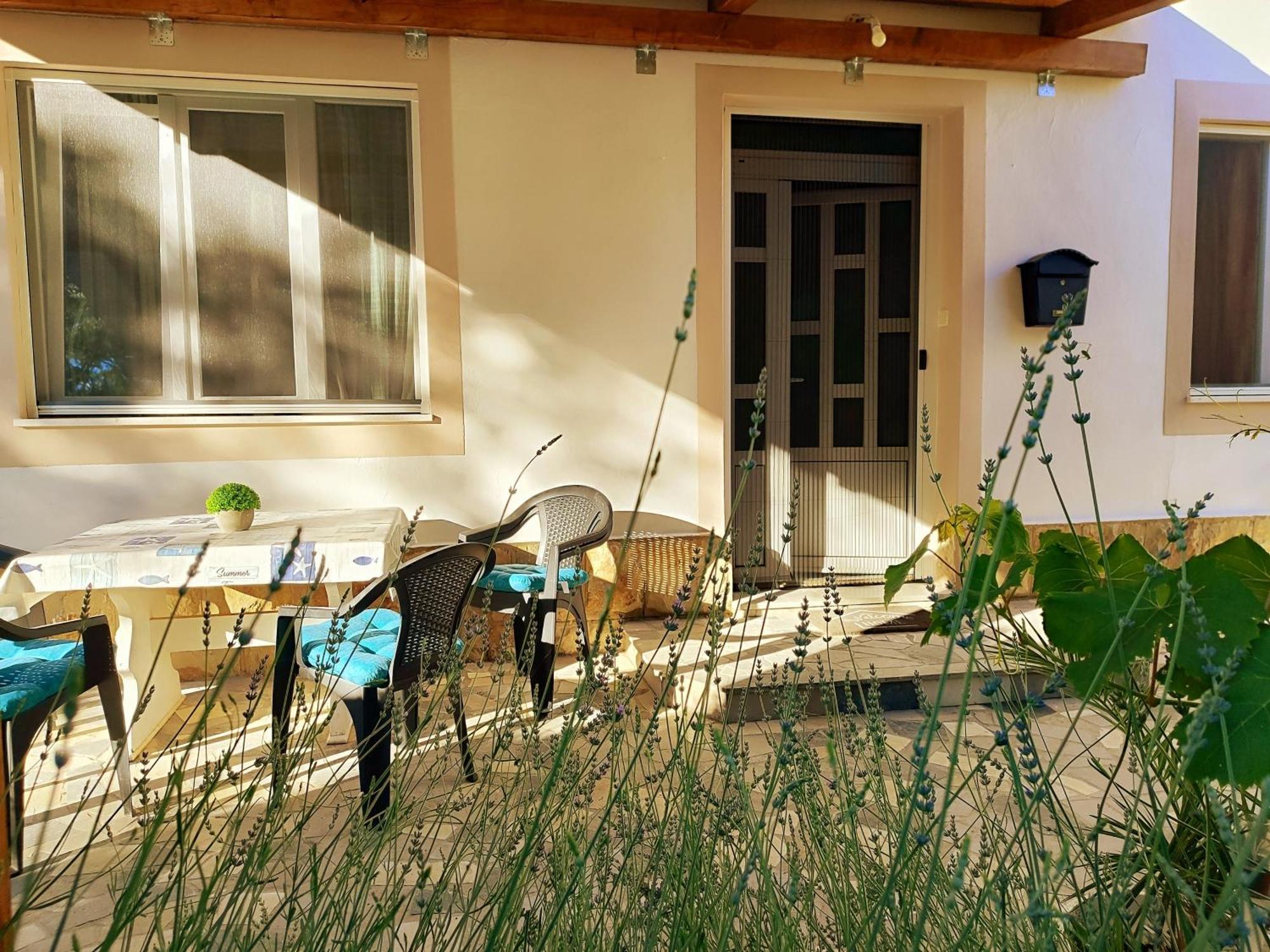 Apartman Daniel With Free Parking Mundanije Екстериор снимка