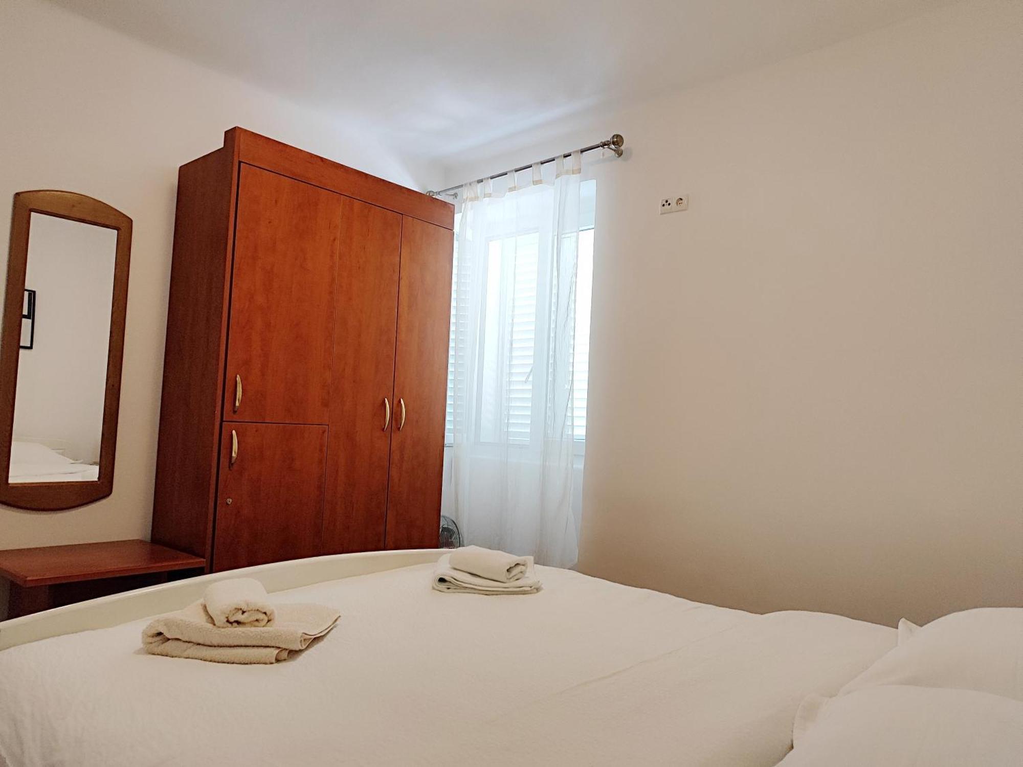 Apartman Daniel With Free Parking Mundanije Екстериор снимка