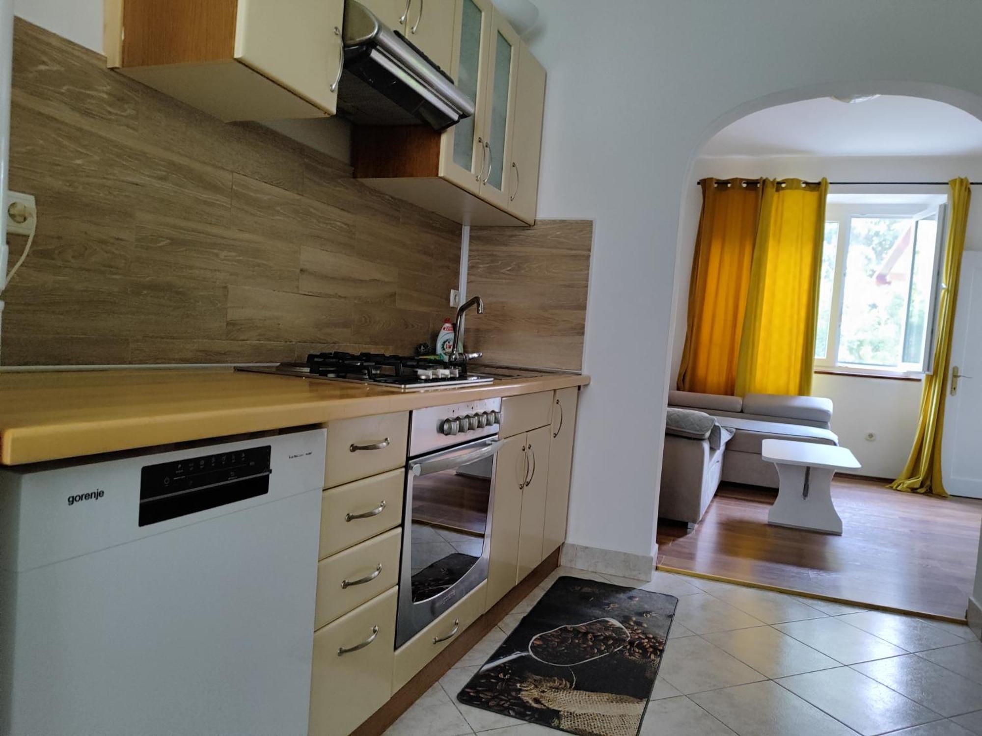 Apartman Daniel With Free Parking Mundanije Екстериор снимка