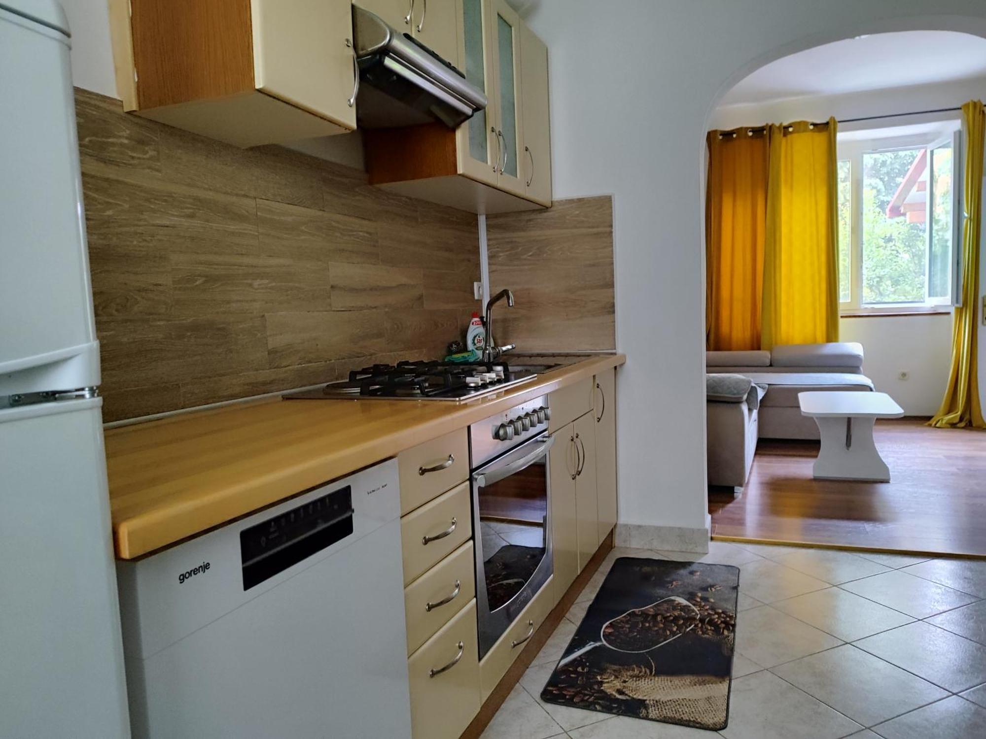 Apartman Daniel With Free Parking Mundanije Екстериор снимка