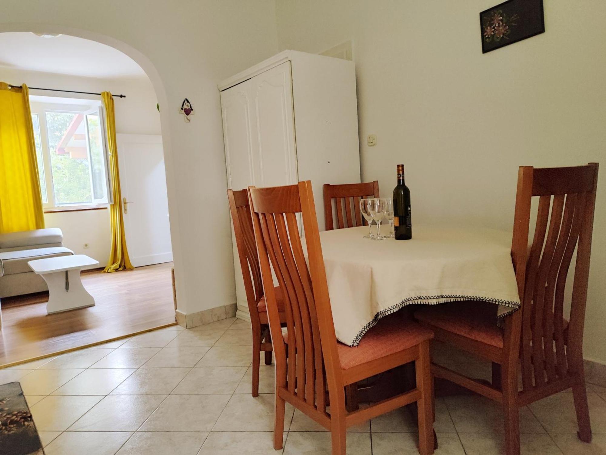 Apartman Daniel With Free Parking Mundanije Екстериор снимка