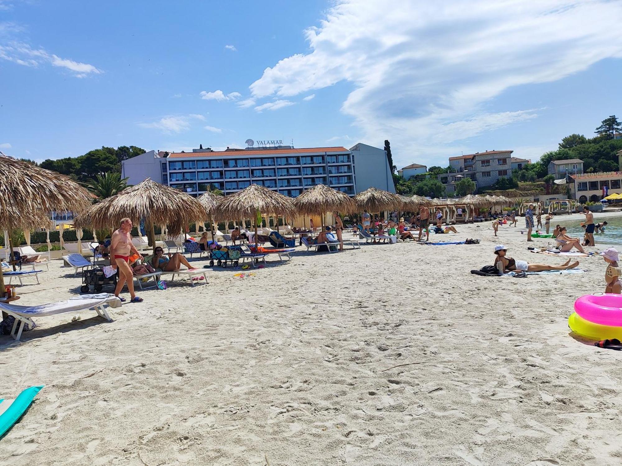 Apartman Daniel With Free Parking Mundanije Екстериор снимка